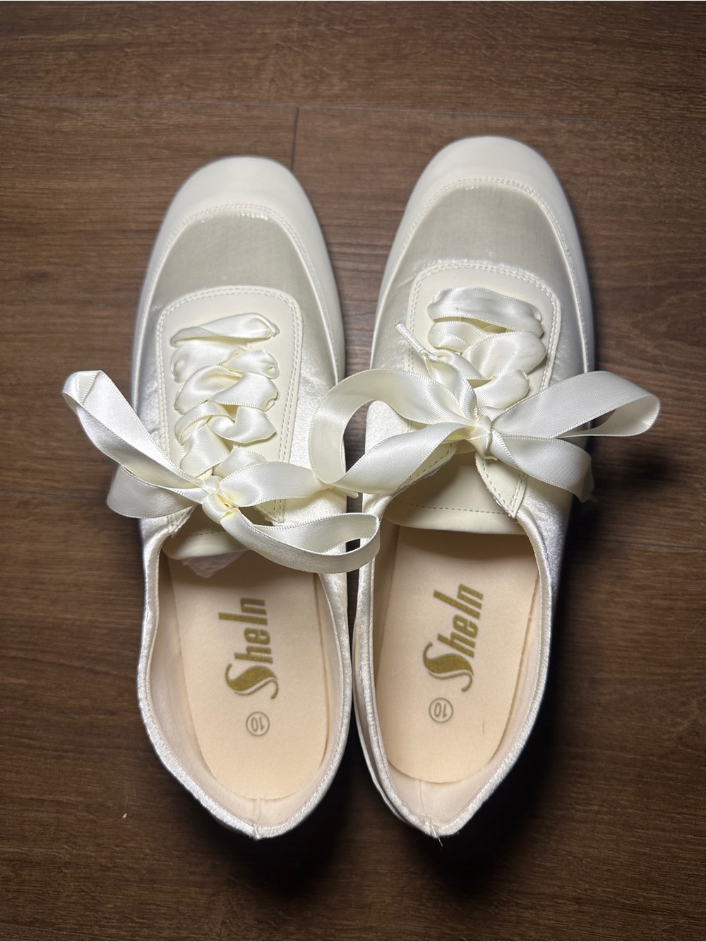 Ivory Satin Ribbon Lace Sneakers sz 10